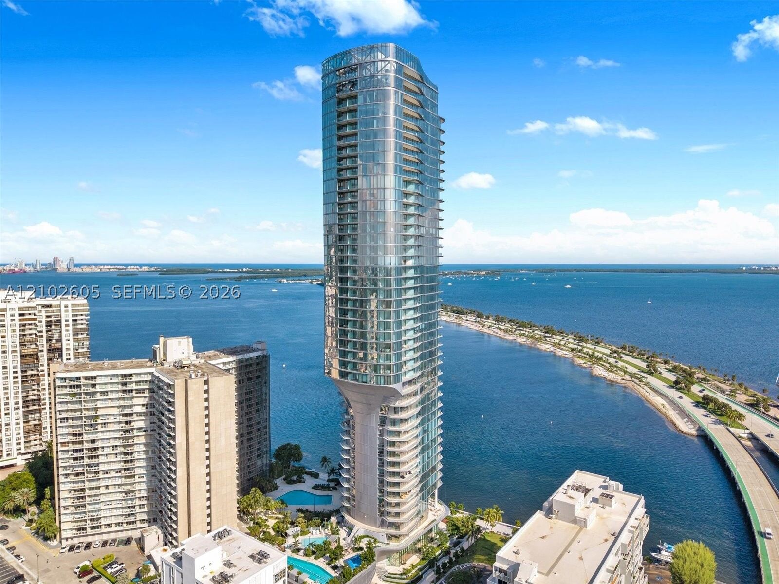 Property Photo: 175 SE 25th Rd 3704 FL 33129