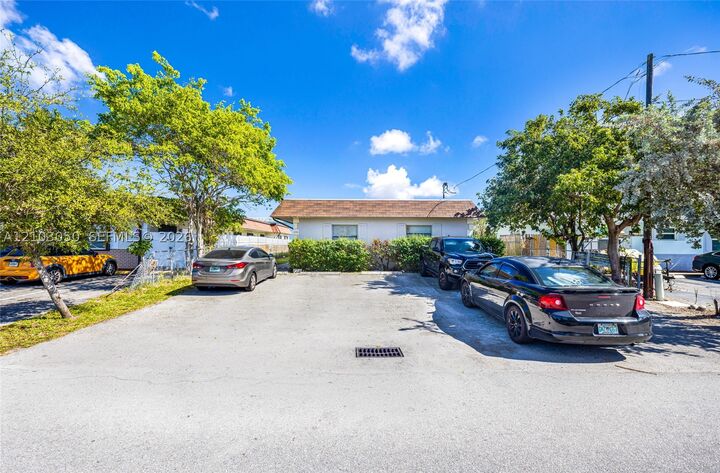 Property Photo:  240 SE 9th Ave  FL 33060 
