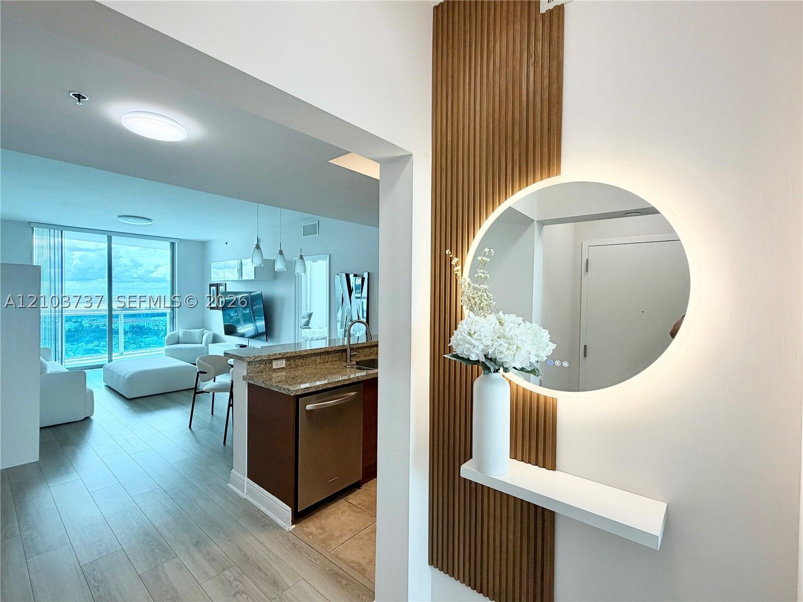 Property Photo: 2641 N Flamingo Rd 2404N FL 33323