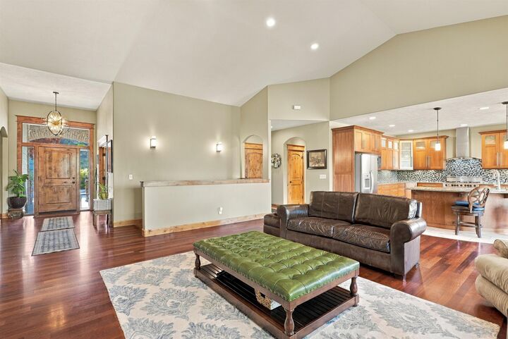 Property Photo:  810 W Willapa Ave  WA 99224 