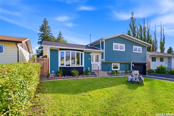 Property Photo:  231 Priel Crescent  SK S7M 4P6 