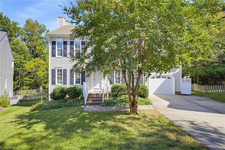 Property Photo:  8 Cardwell Point  NC 27407 