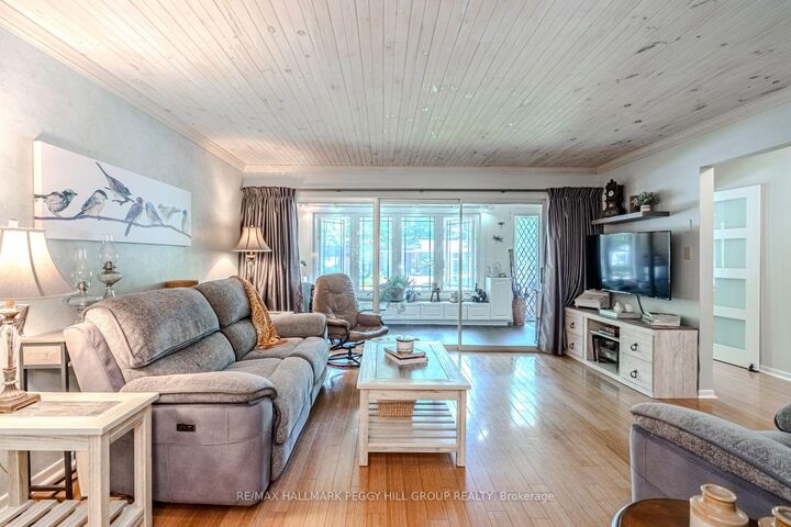 Photo de la propriété: 828 Dominion Avenue ON L4R 1S7