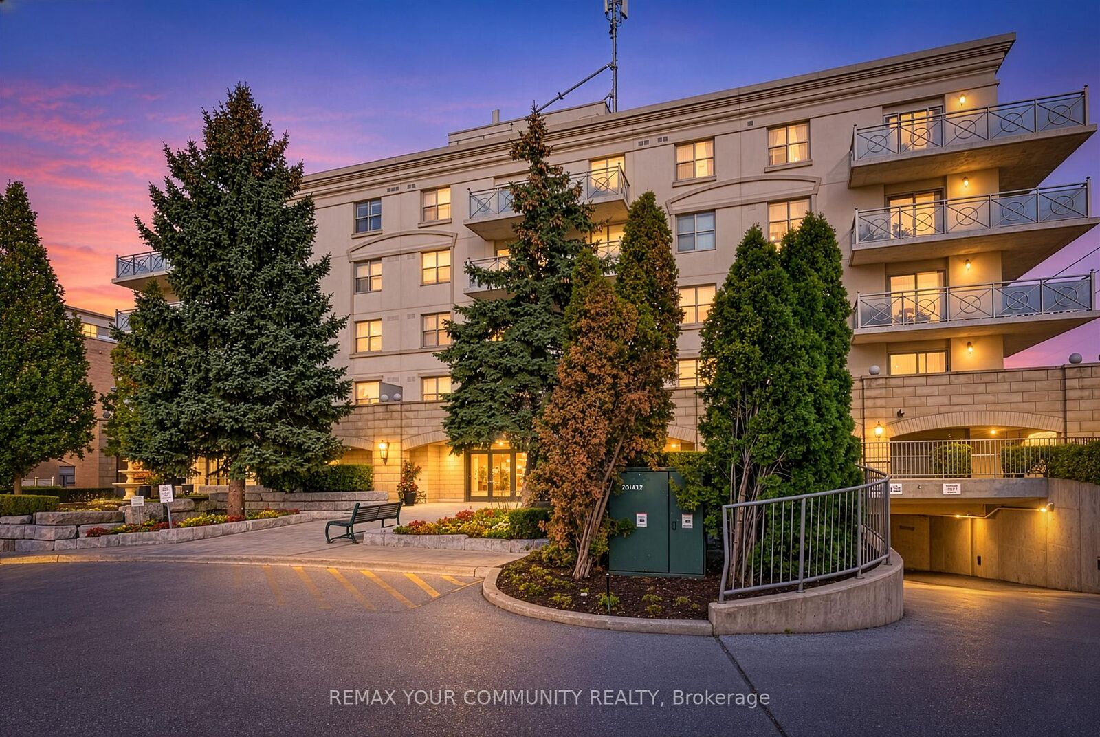 Property Photo:  2500 Rutherford Road 110  ON L4K 5N7 