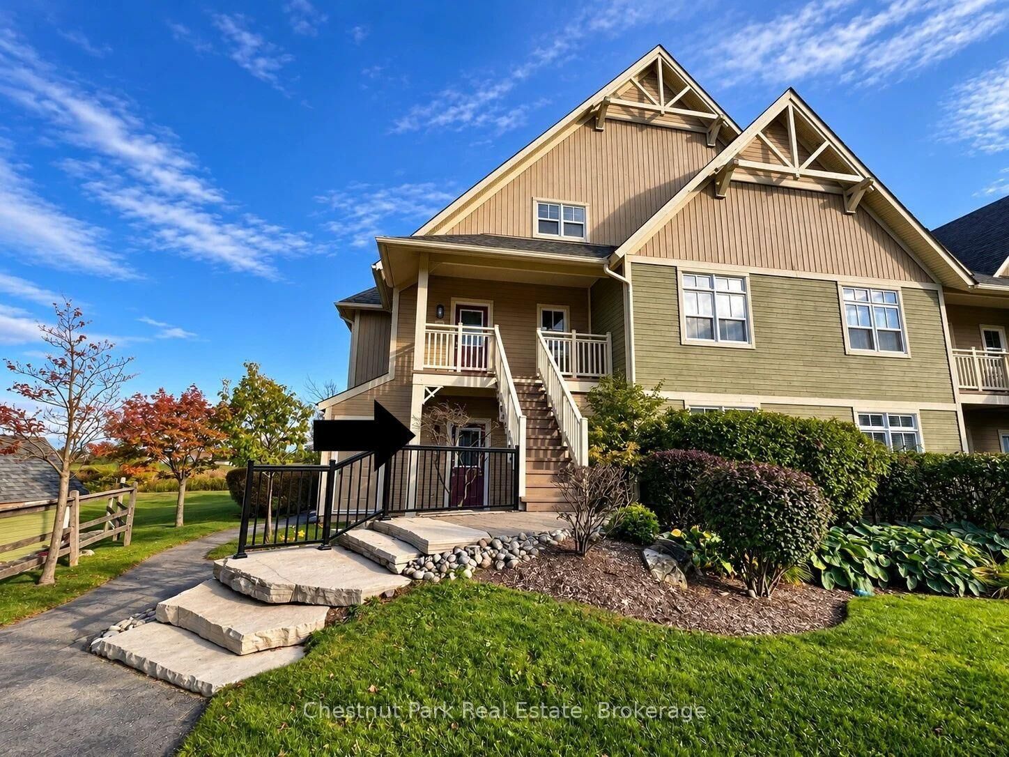 Property Photo:  115 Fairway Court 103  ON L9Y 0P8 
