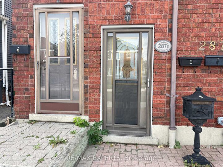 Property Photo:  287 Sammon Avenue Unit D  ON M4J 1Z9 