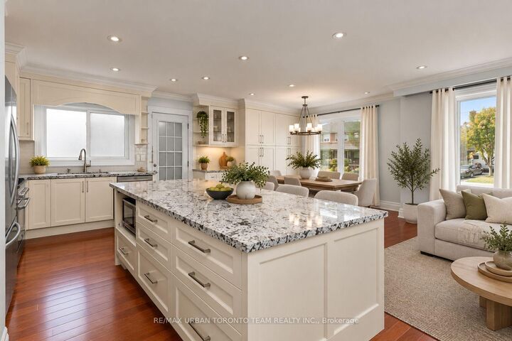 Photo de la propriété:  23 Wishart Place  ON M3L 1P9 