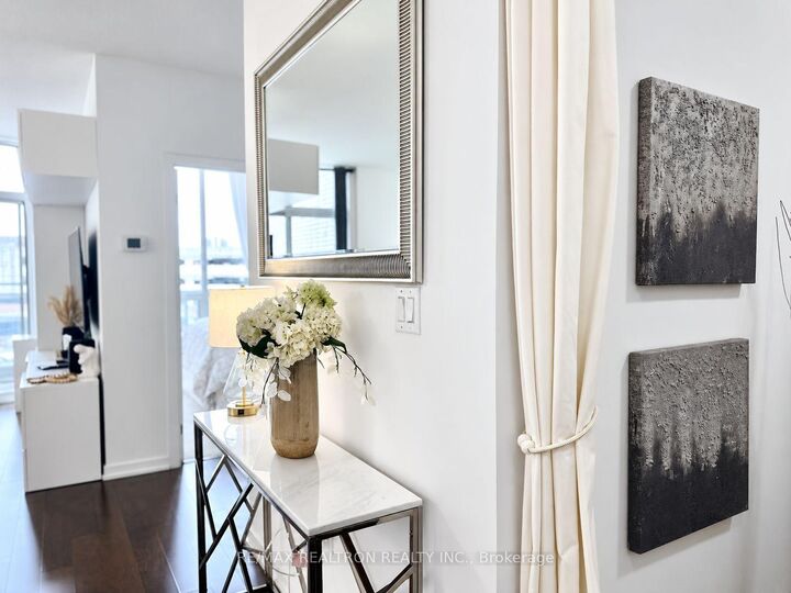 Property Photo:  70 Forest Manor Road 317  ON M2J 0A9 