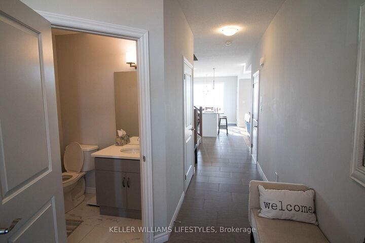 Property Photo: 1866 Finley Crescent ON N6G 0W4