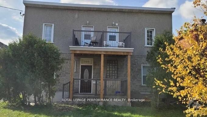 Property Photo:  300 Churchill Avenue 4  ON K1Z 5B6 