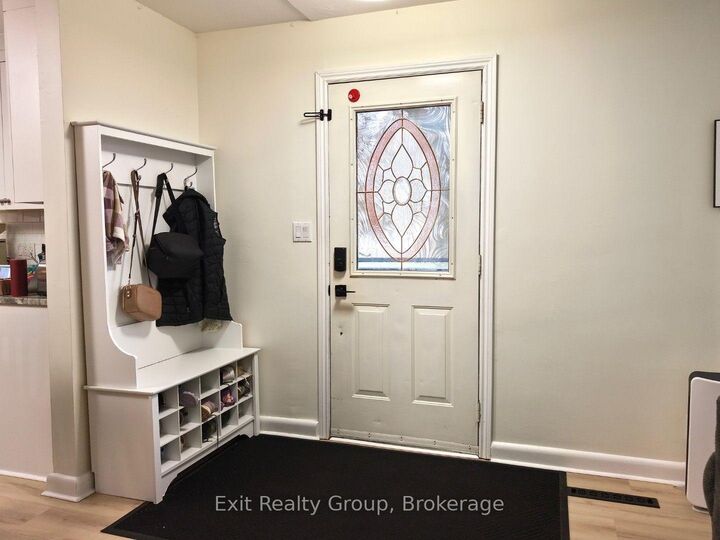 Property Photo:  42 Third Avenue  ON K8V 5N2 