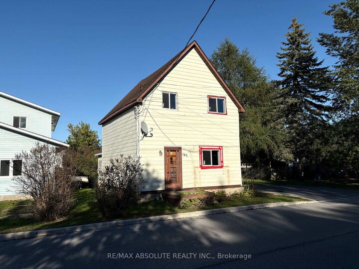 Property Photo:  143 Park Avenue  ON K7C 2H2 