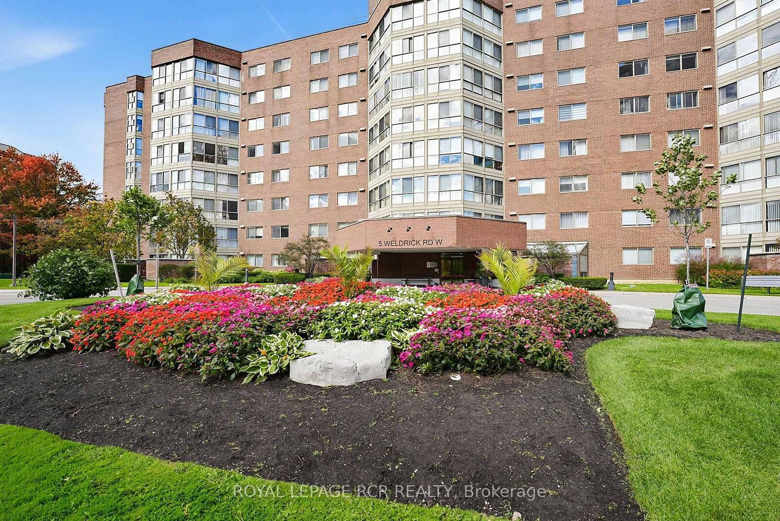 Property Photo:  5 Weldrick Road W 507  ON L4C 8S9 