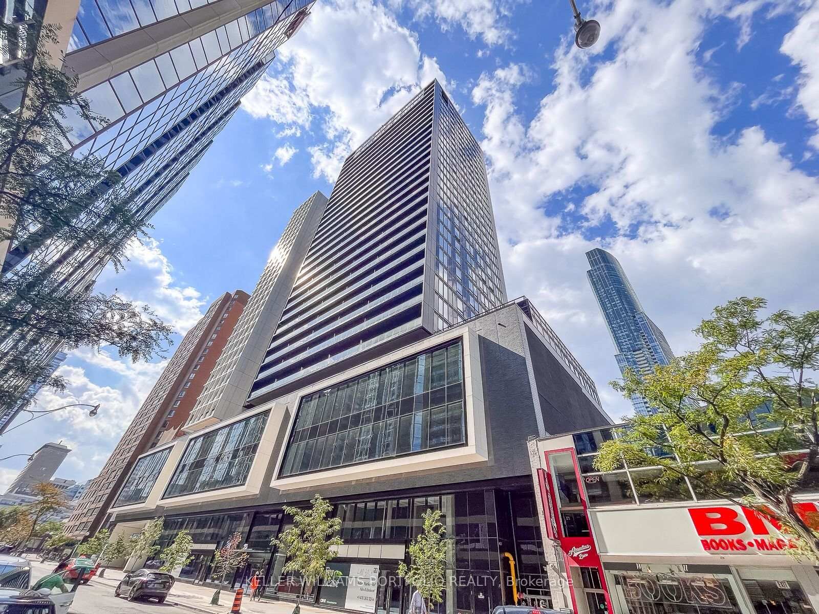 Property Photo:  20 Edward Street 618  ON M5G 0C5 