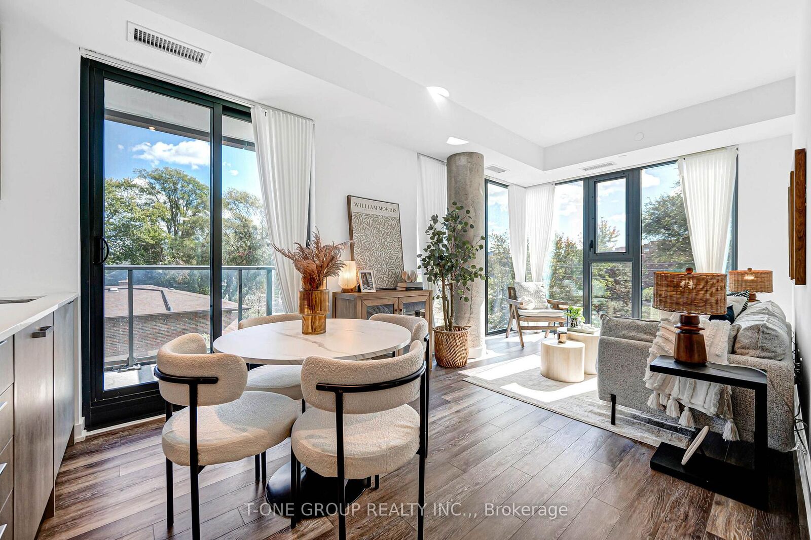 Property Photo:  250 Lawrence Avenue W 309  ON M5M 1B1 