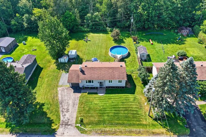 Photo de la propriété:  195 Francois Street  ON K4B 1J8 
