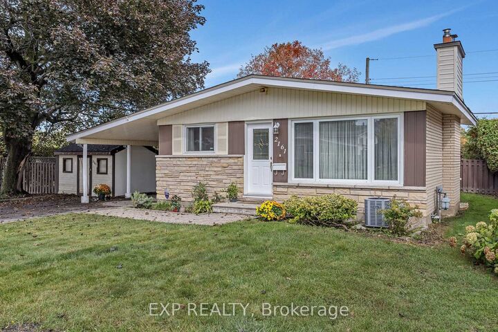 Property Photo:  2161 Valley Drive  ON K1G 2P6 