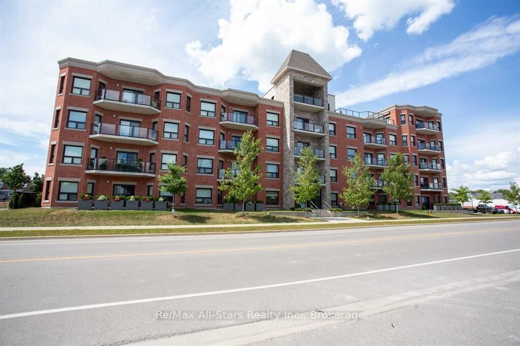 Property Photo:  58 Glenelg Street 404  ON K9V 2V4 