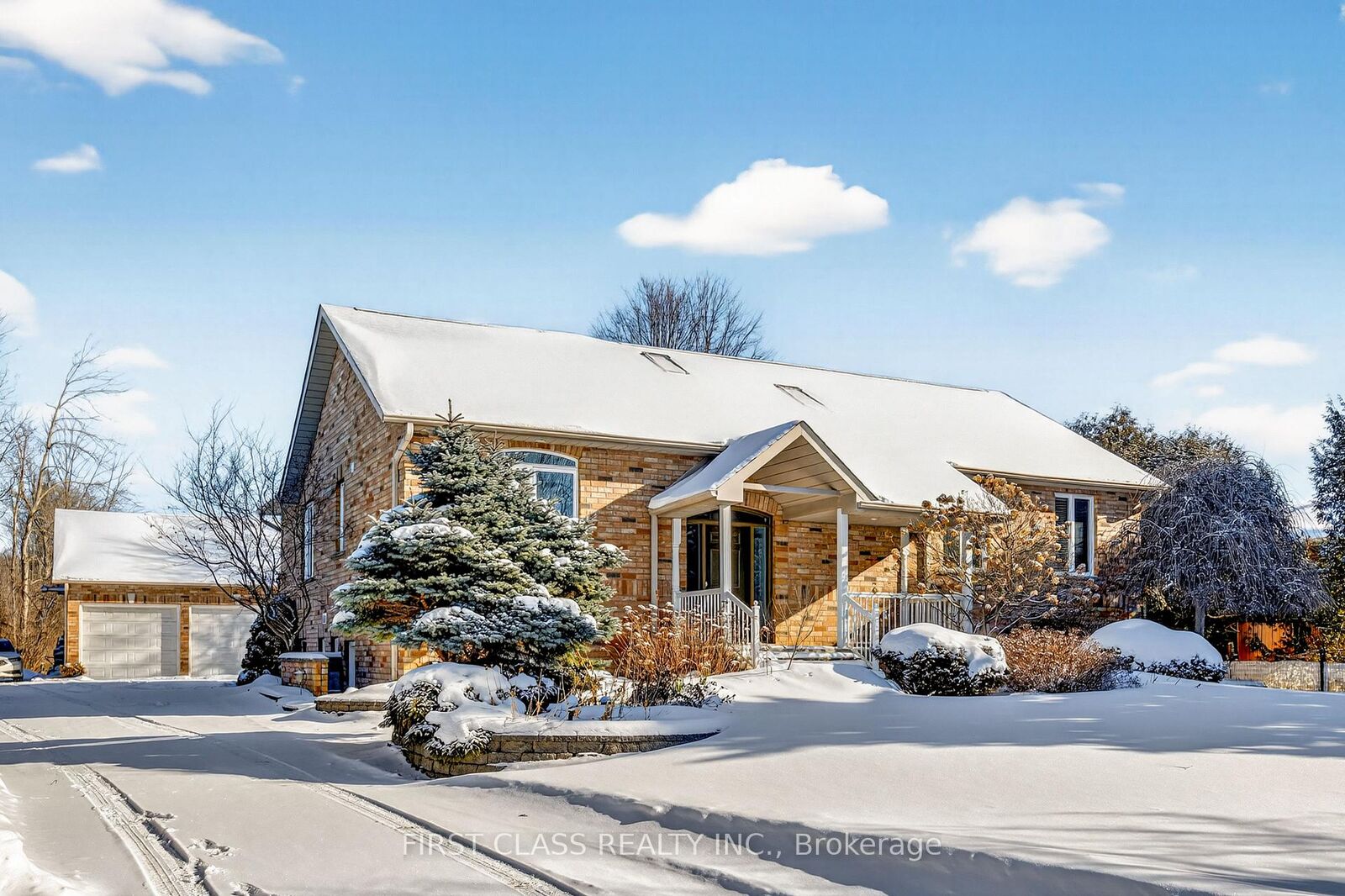 Property Photo:  20173 Bathurst Street  ON L9N 1N3 