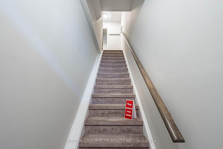 Property Photo:  19 Applewood Lane 36  ON M9C 0C1 