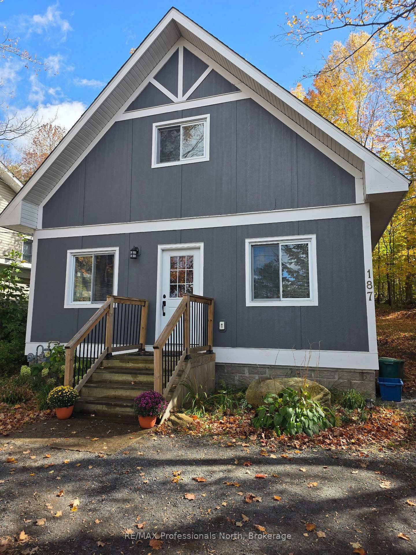 Property Photo:  187 Main Street W  ON P1H 1X9 