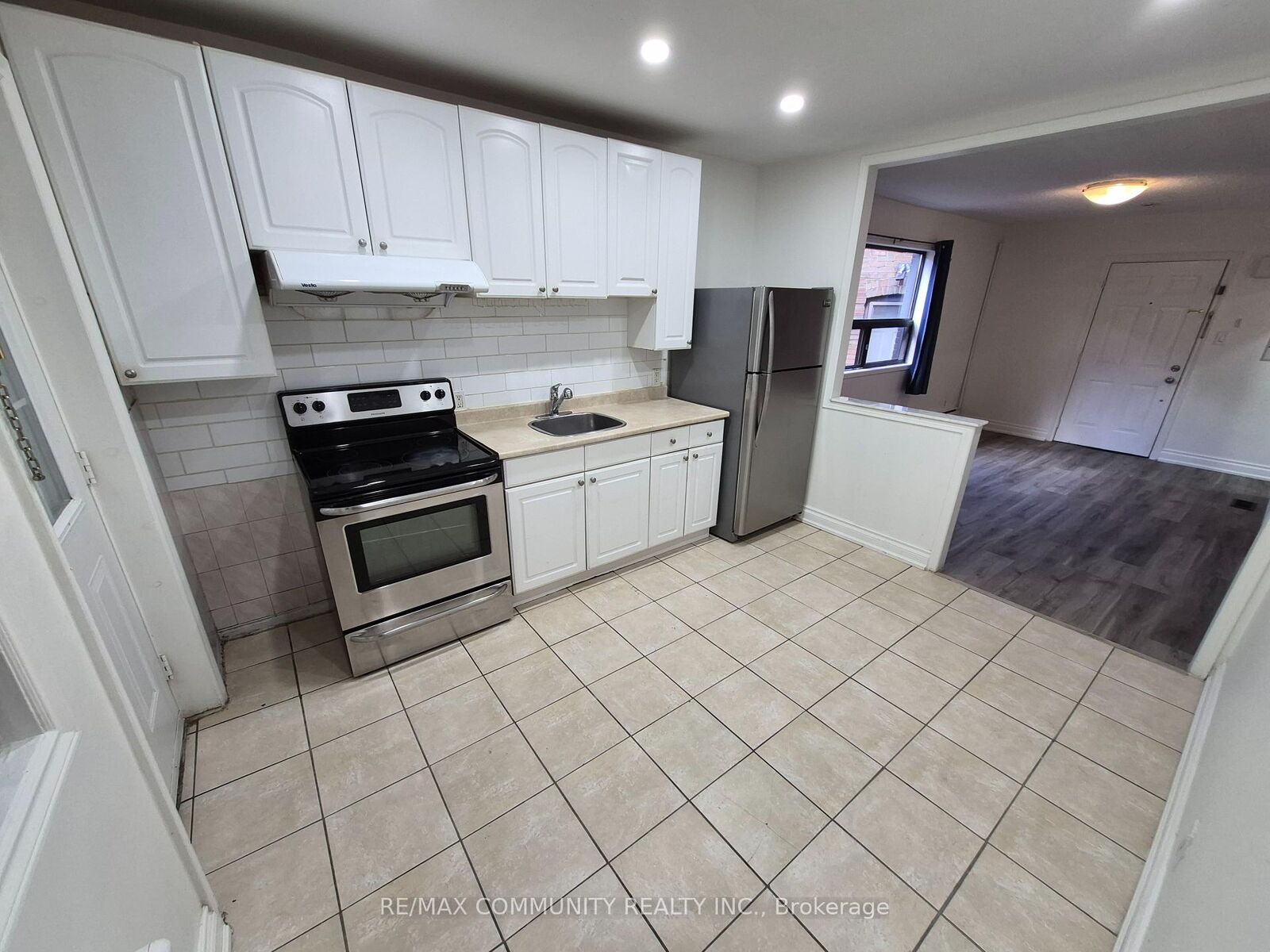Property Photo:  636 Vaughan Road  ON M6E 2Y3 