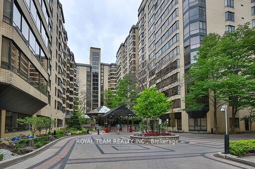 Property Photo:  211 Saint Patrick Street C-Ph 10  ON M5T 2Y9 