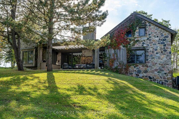 Photo de la propriété:  516557 7th Line  ON N0H 2P0 