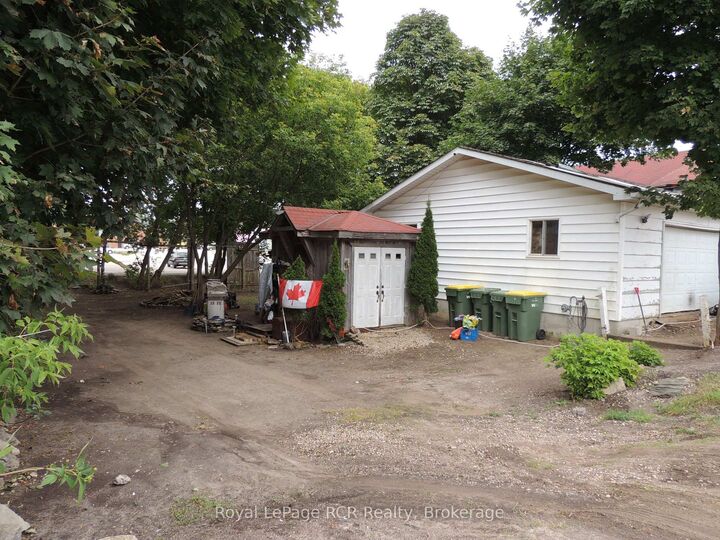 Photo de la propriété:  23 Argyle Street  ON N0C 1H0 