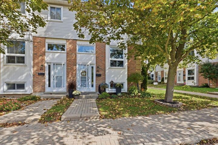 Property Photo:  110 Deveron Crescent 46  ON N5Z 4W7 