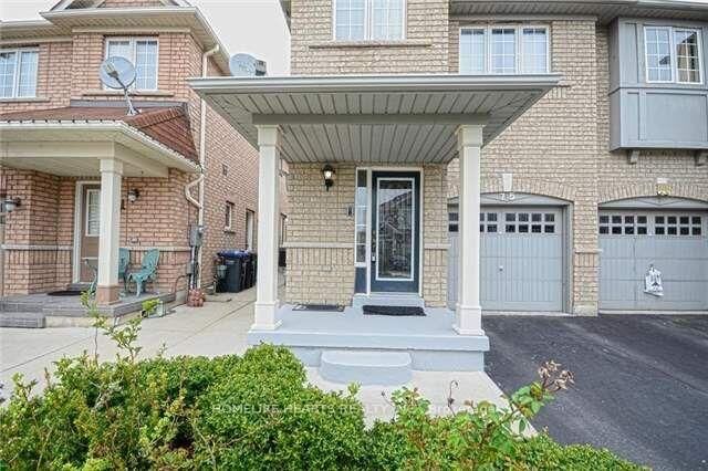 Property Photo:  75 Crystalview Crescent  ON L6P 2S3 