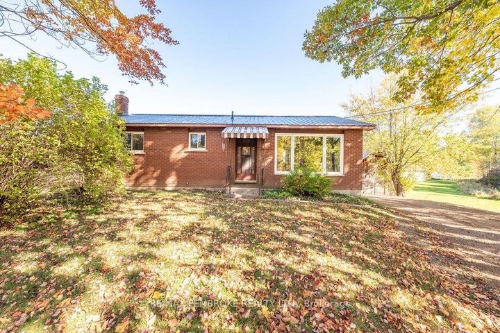 Property Photo:  37800 41 Highway  ON K8A 6W4 