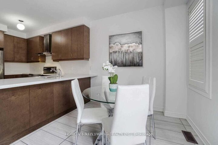 Property Photo:  15 Grove End Way  ON L6R 4A2 
