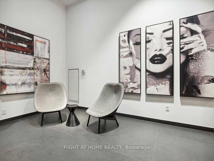 Property Photo: 318 Richmond Street W 404 ON M5V 0B4