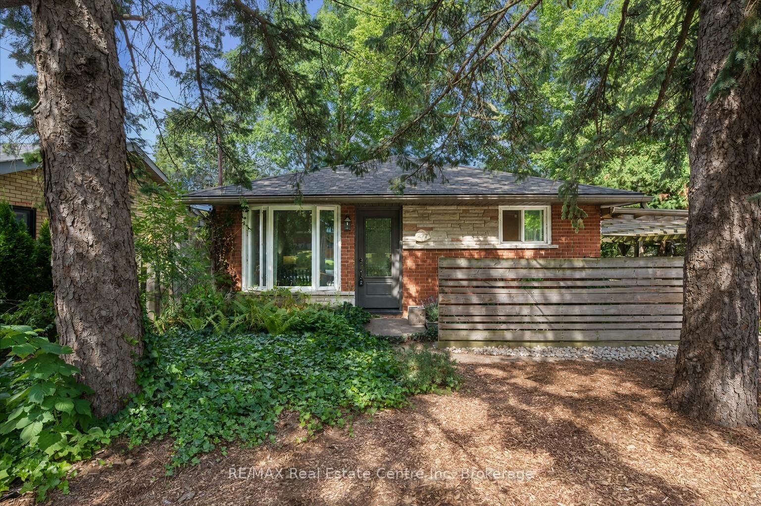 Photo de la propriété:  277 Kathleen Street  ON N1H 4Y7 