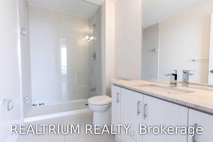 Property Photo:  9075 Jane Street 1407  ON L4K 0L7 
