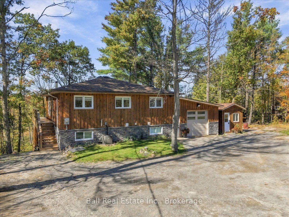 Property Photo: 202 Edwina Drive ON K0M 1A0