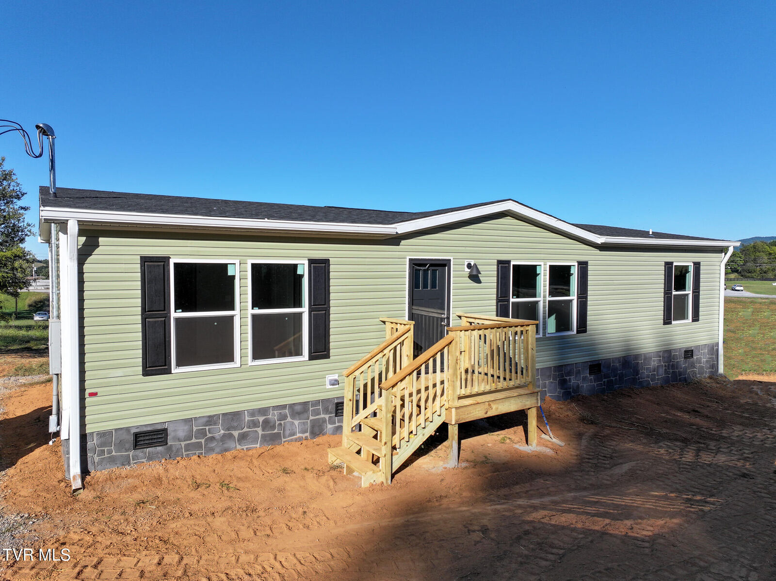 Property Photo:  124 Dillow Hill Drive  TN 37641 