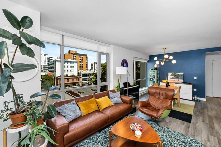 Property Photo:  838 Broughton St #402  BC V8W 1E4 