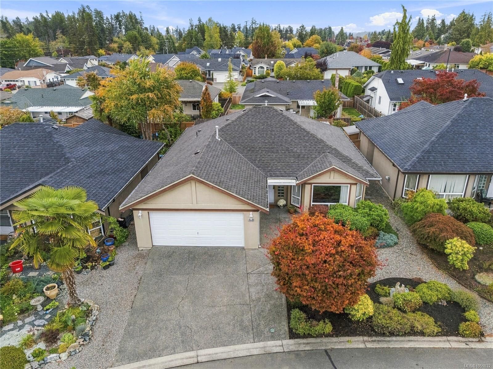 Property Photo:  568 Hampstead St  BC V9P 2T7 