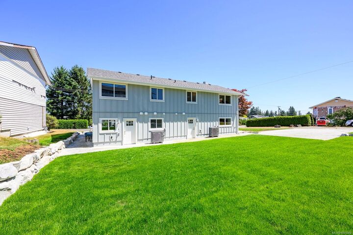 Property Photo:  896 Galerno Rd #A/B  BC V9W 5J4 