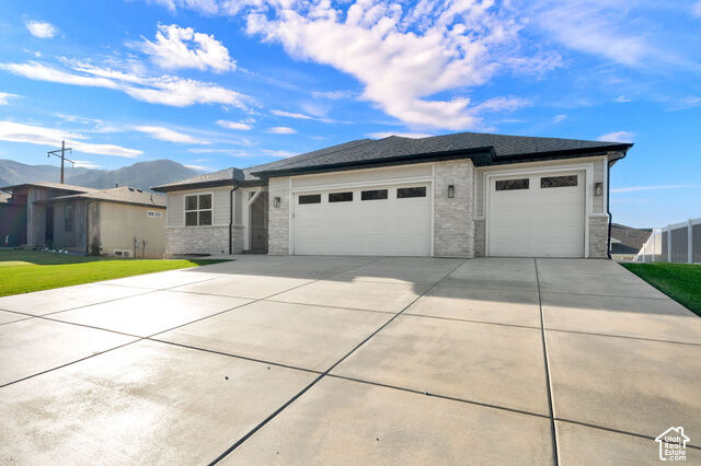 Property Photo:  735 E 2750 N  UT 84414 