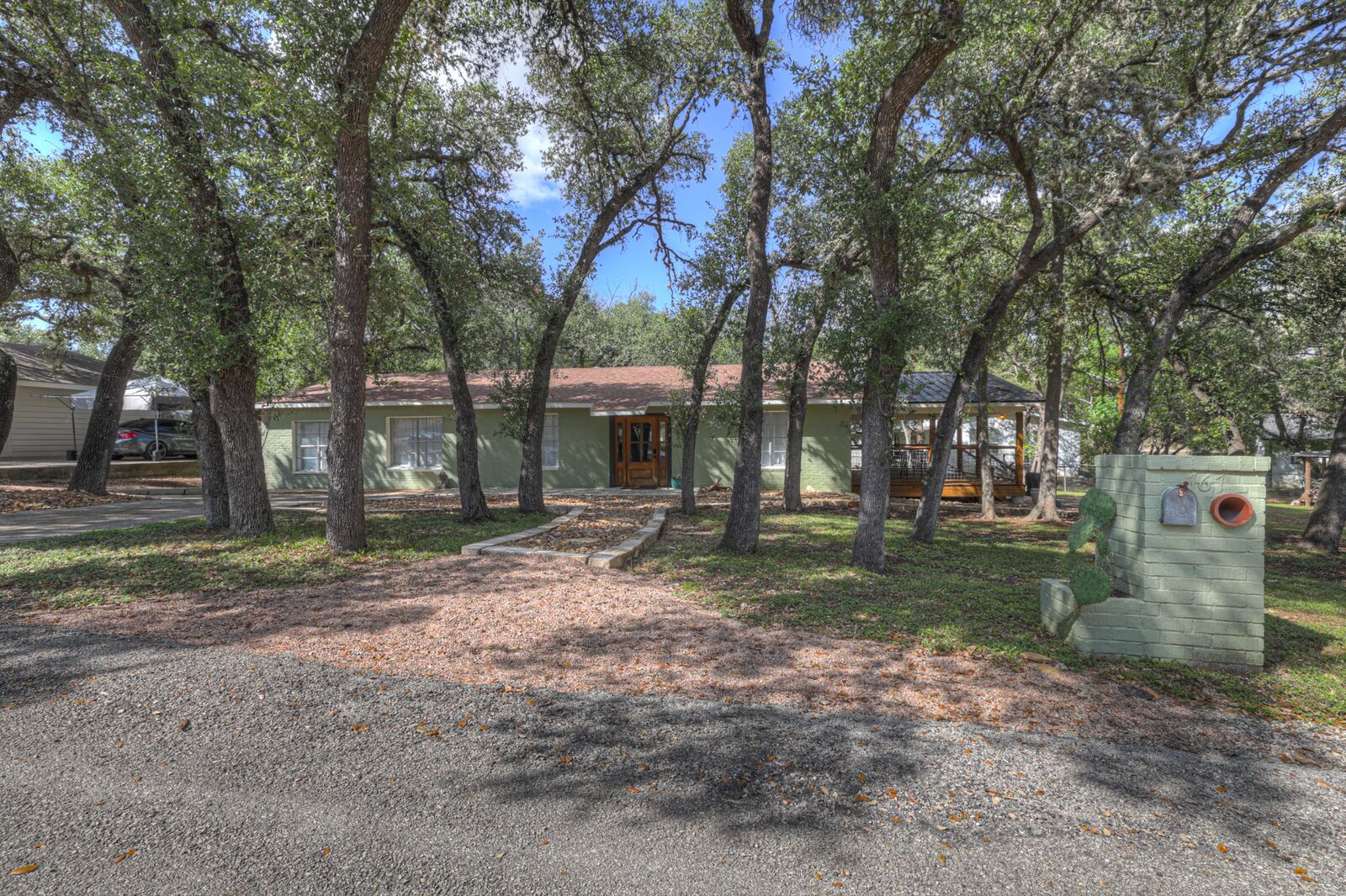 Property Photo:  767 Valley Oaks Dr Drive  TX 78133 