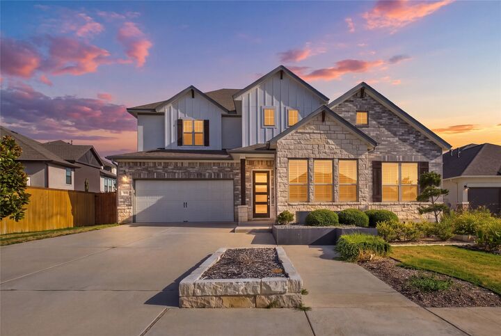 Property Photo:  7009 Empresa Drive  TX 78738 