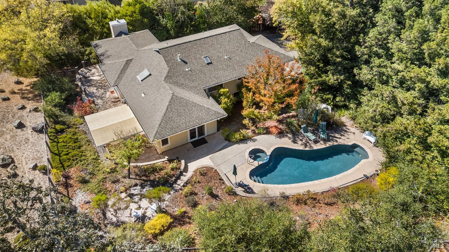 Property Photo:  4702 Hillsboro Circle  CA 95405 