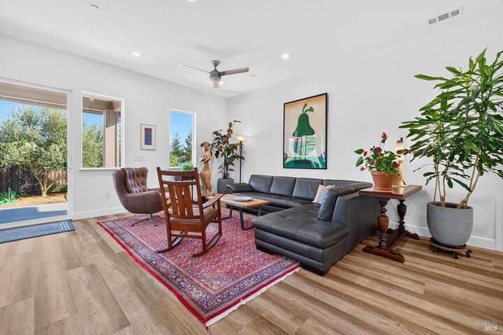 Property Photo:  118 Dorchester Drive  CA 95403 