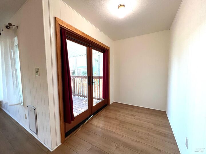 Property Photo: 660 Leslie Street 75 CA 95482