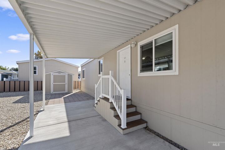Property Photo: 2401 Owyhee St 17 ID 83705