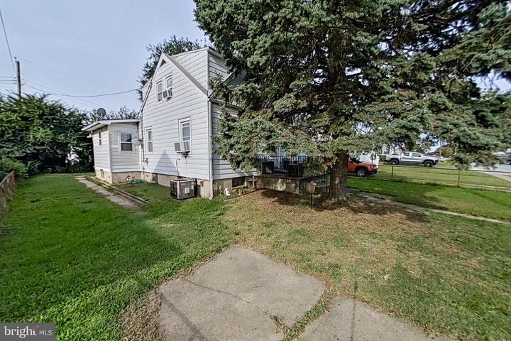 Property Photo:  8 Clipper Road  MD 21221 