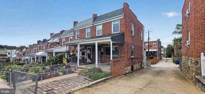 Property Photo:  1400 Berry Street  MD 21211 
